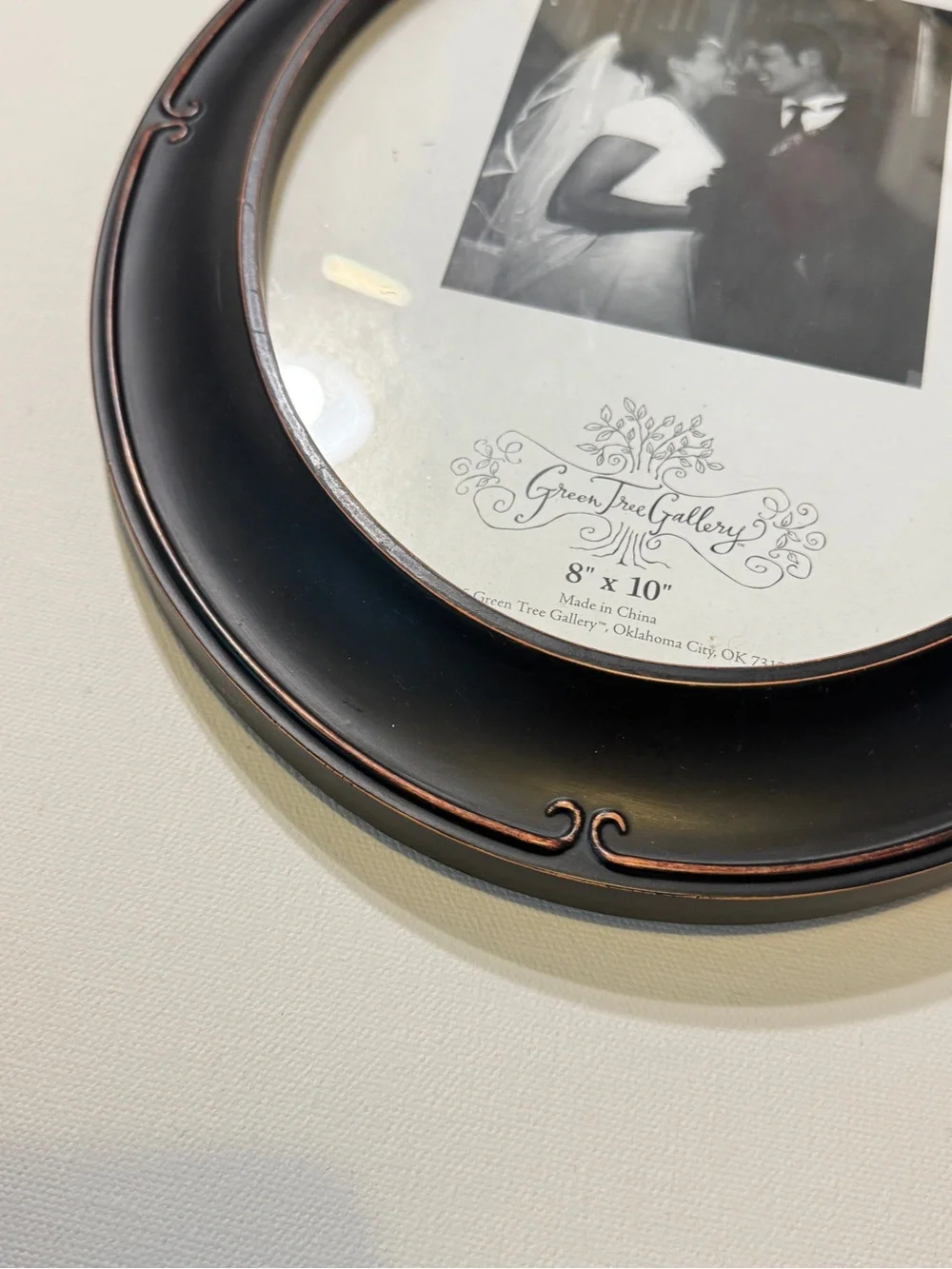 Set Of 2 Black Oval Wall Photo Frame Classic Home Accents About 12” X 10”